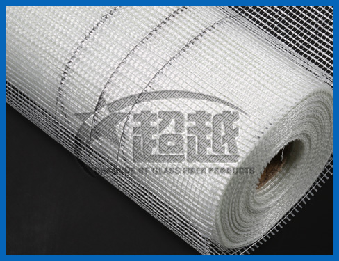 国标网格布经过国家规定的外墙保温标准检验的玻璃纤维网格布，国家只对130克以上的和160克以上的网格布做出了书面的检测要求，具体如下：玻纤网格布经向和纬向拉伸断裂强力均不得小于750N/50mm，拉伸