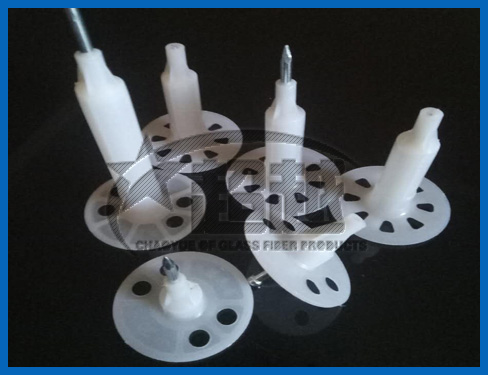 名称：外墙保温射钉材质：工程聚丙规格：10*-10*150mm用途：外墙外保温工程等.